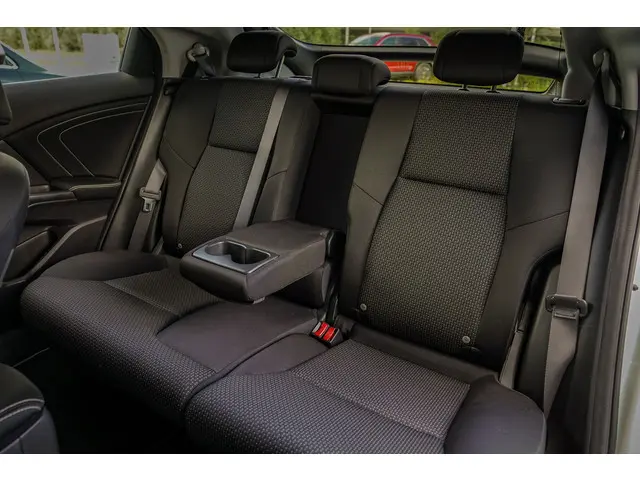 Honda Civic 1.8i VTEC ELEGANCE - SPORT 2016 Benzine 9