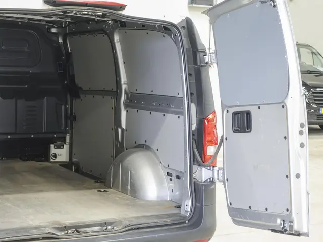 Mercedes-Benz Vito Functional Lang 2020 Diesel 10