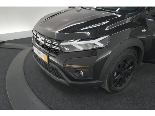 Dacia Jogger TCe 110 Extreme 2025 Benzine 17