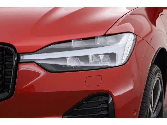 Volvo XC60 T8 Recharge R-Design 2022 Hybride Benzine 30