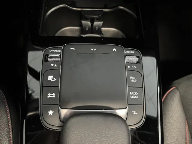 Mercedes-Benz A-Klasse 200 AMG Line 2022 Benzine 21