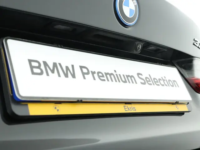 BMW 3 Serie 330e 2024 Hybride Benzine 38