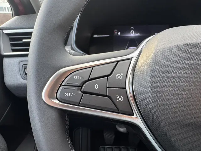 Renault Clio TCe 90 evolution 2024 Benzine 14