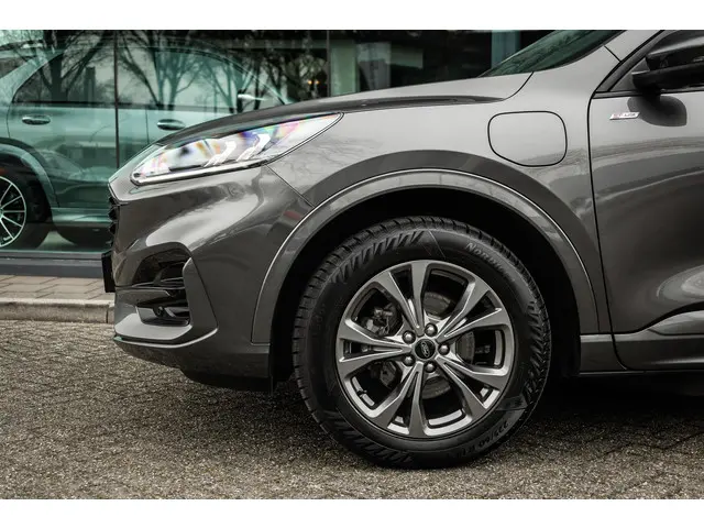 Ford Kuga 2.5 PHEV ST-Line 2023 Hybride Benzine 34