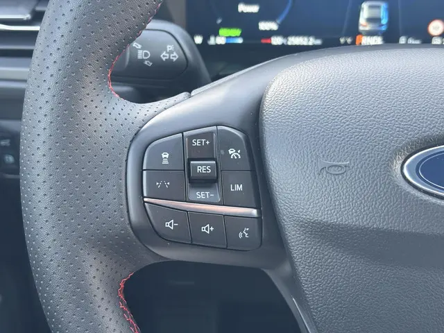 Ford Kuga 2.5 PHEV ST-Line X 2025 Hybride Benzine 25