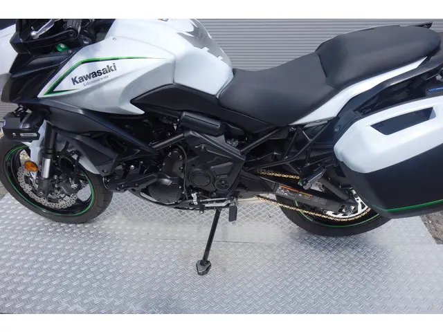 Kawasaki Versys 650 GRAND TOURER 2018 Benzine 17