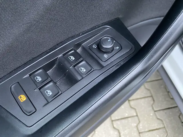 Volkswagen T-Roc 1.5 TSI Life Business 2022 Benzine 15