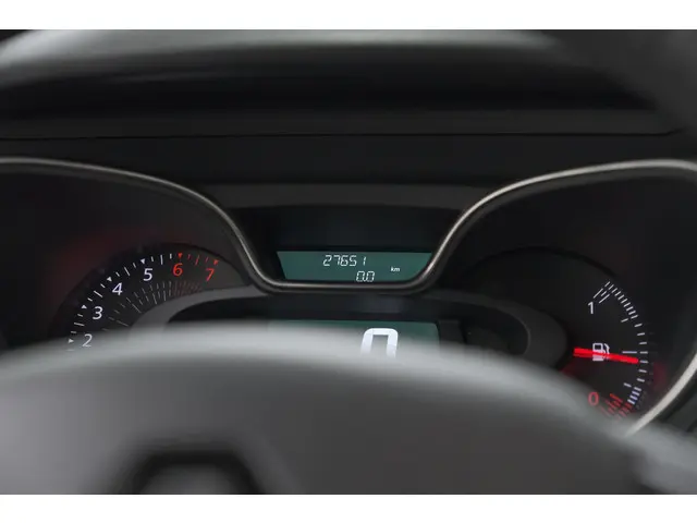Renault Captur TCe 90 Limited 2018 Benzine 38