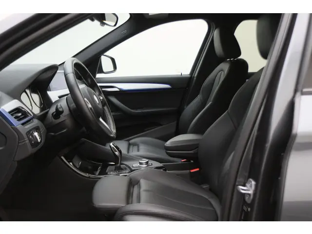 BMW X1 sDrive18i High Executive M Sport 2021 Benzine 10