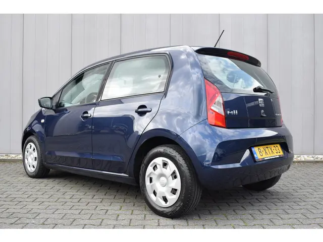 SEAT Mii 1.0 Style 5Drs Dynamic 2014 Benzine 19