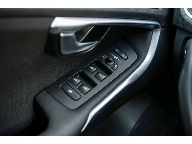 Volvo V40 1.5 T2 Polar+ 2019 Benzine 25