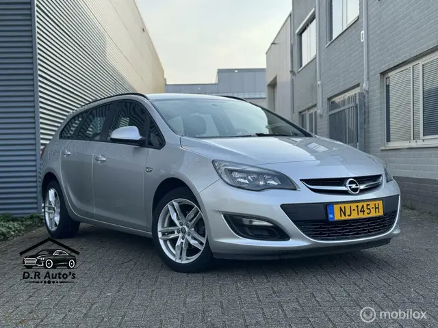 Opel Astra Sports Tourer 1.4 Turbo Sport + 2015 Benzine 3