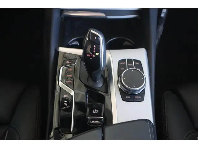 BMW 5 Serie Sedan 530e 2023 Hybride Benzine 19