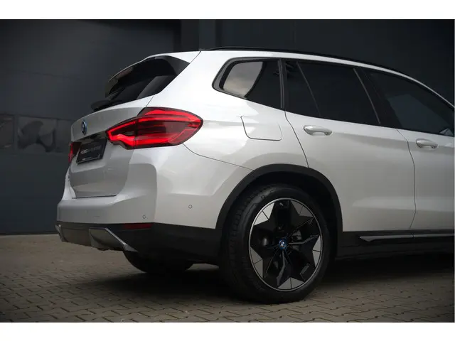 BMW iX3 High Executive 80 kWh 2021 Elektrisch 25