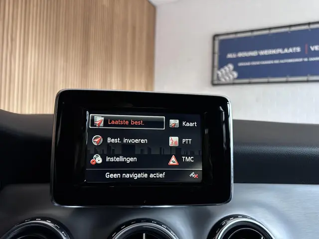 Mercedes-Benz GLA 200 AMG 2015 Benzine 6