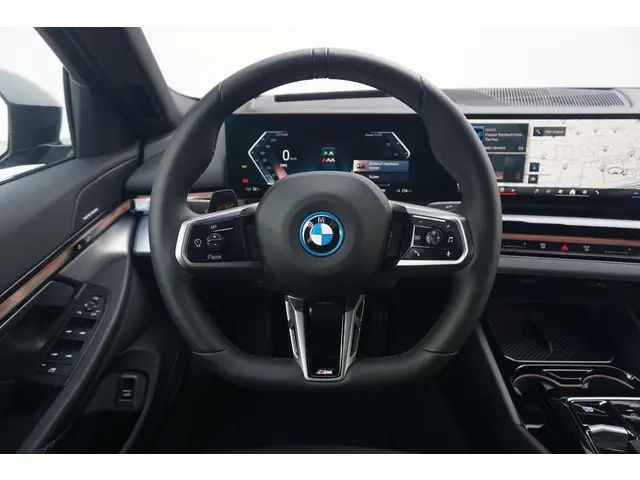BMW i5 xDrive40 2026 Elektrisch 14