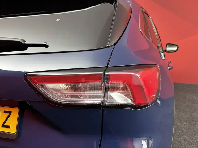 Ford Kuga 2.5 PHEV Titanium X 2021 Hybride Benzine 23