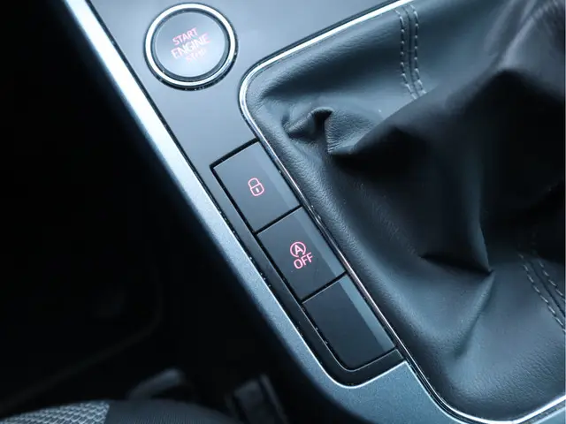 SEAT Arona 1.0 TSI Style Business 2019 Benzine 35