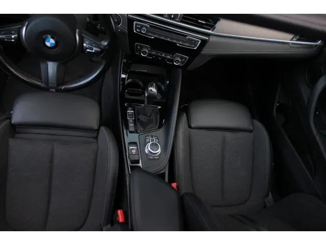 BMW X2 XDrive25e High Executive 2020 Hybride Benzine 12