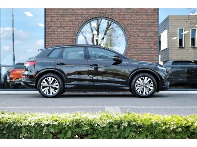 Audi Q4 e-tron 45 Edition 82 kWh 2024 Elektrisch 6