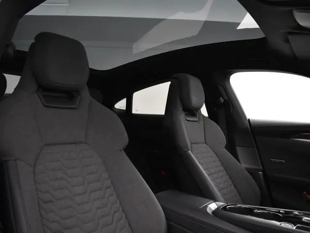 Audi e-tron GT 476pk Competition 93 kWh 2022 Elektrisch 14