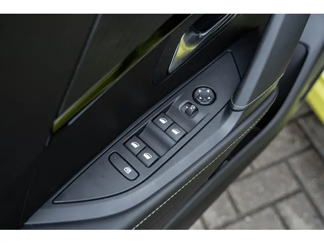 Peugeot e-208 EV GT 51 kWh 2024 Elektrisch 41