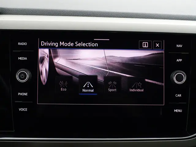 Volkswagen Polo 1.0 TSI R Line+ 2021 Benzine 20