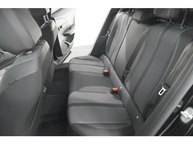 Peugeot 2008 PureTech 130 EAT8 Allure 2023 Benzine 28