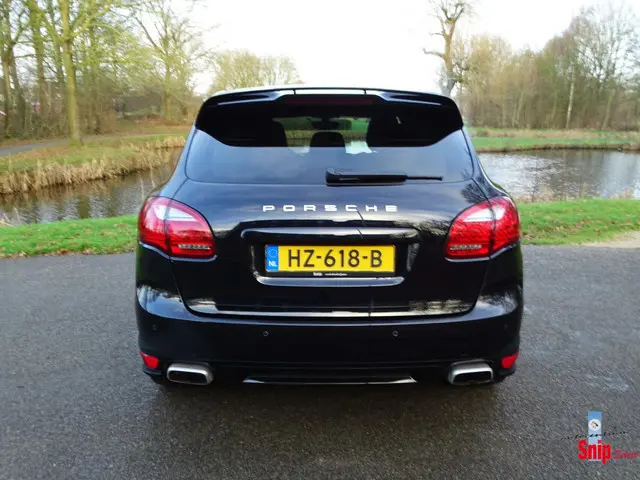 Porsche Cayenne 2