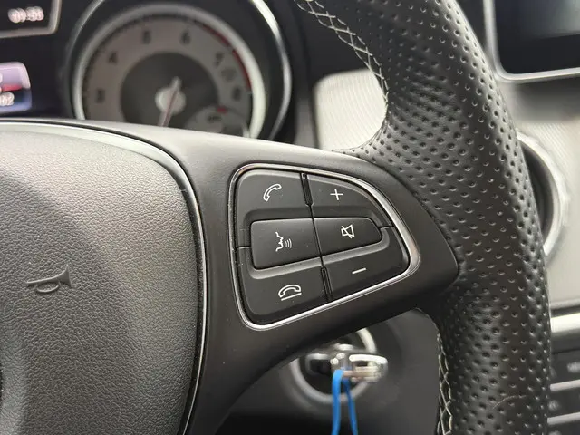 Mercedes-Benz GLA 180 2015 Benzine 22