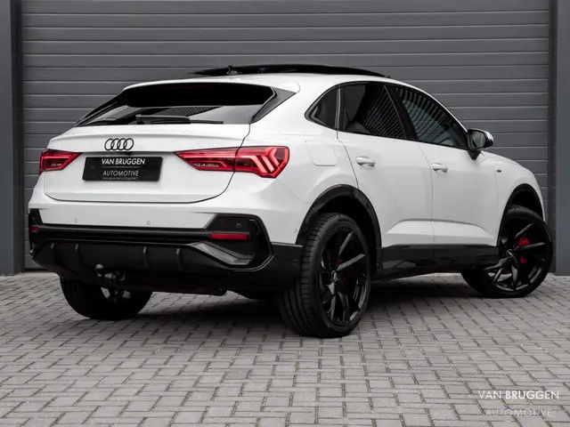 Audi Q3 Sportback 45 TFSI e S-Line 2022 Hybride Benzine 4