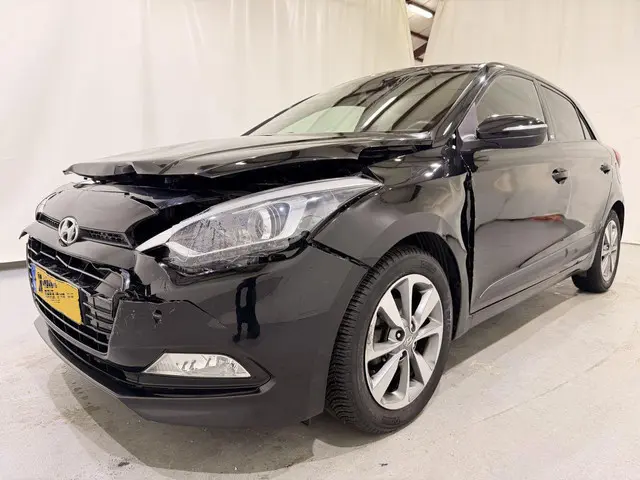 Hyundai i20 I-20 1.2 Premium Passion Navi 2018 Benzine 11
