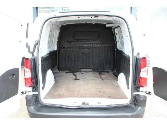Opel Combo 1.5D L1H1 Edition 2021 Diesel 11