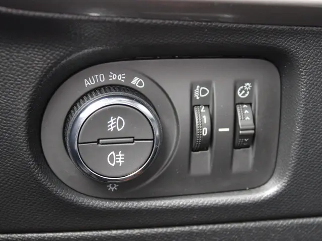 Opel Mokka 1.2 Turbo Business Elegance 2024 Benzine 25