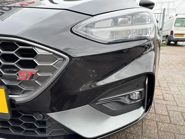 Ford Focus Wagon 2.3 EcoBoost ST-3 2020 Benzine 10