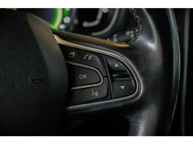 Renault Scénic TCe 130 Bose 2017 Benzine 34