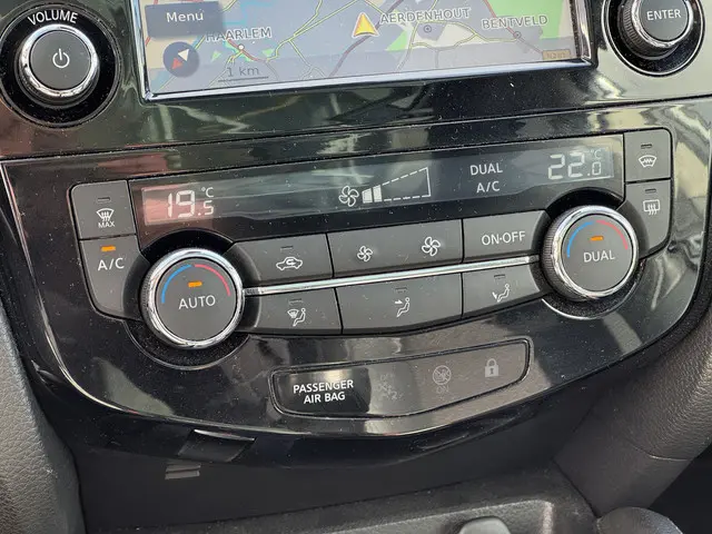 Nissan QASHQAI 1.6 Tekna 2018 Benzine 17