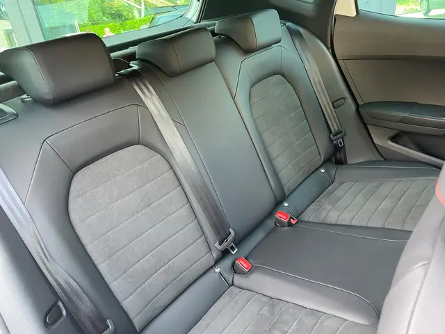 SEAT Arona 1.0 TSI FR Business Connect 2024 Benzine 20