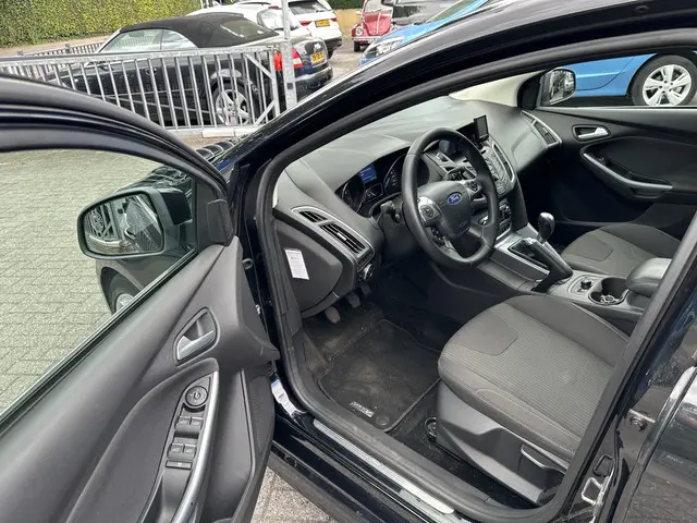 Ford Focus 1.0 EcoBoost Titanium ST-Line 2013 Benzine 10