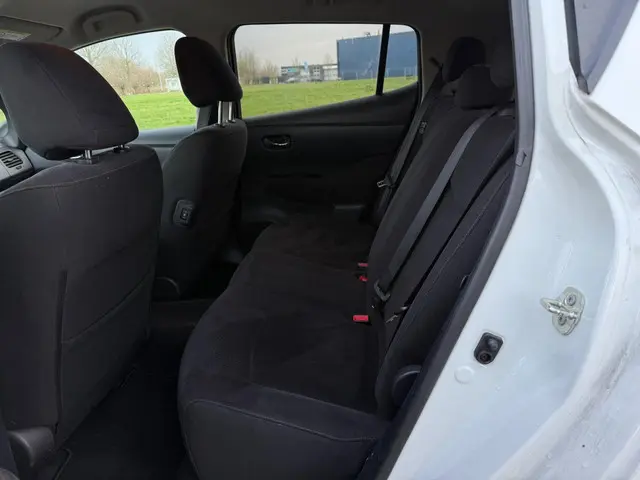 Nissan Leaf Acenta 30 kWh 2016 Elektrisch 6