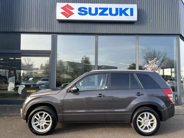 Suzuki Grand Vitara 2