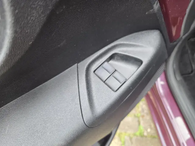 Peugeot 108 1.0 VTi Allure 2014 Benzine 15