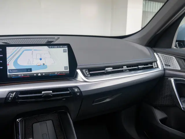 BMW X1 xDrive25e 2025 Hybride Benzine 11