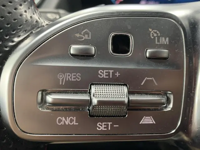 Mercedes-Benz GLA 250 e AMG Line 2023 Hybride Benzine 22