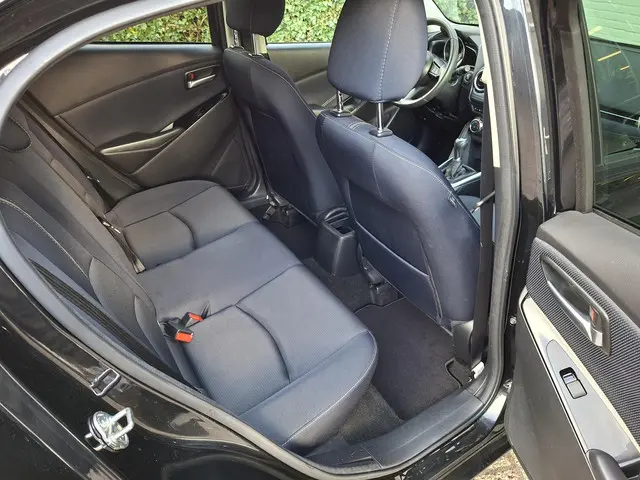 Mazda 2 1.5 Skyactiv-G Luxury 2021 Benzine 21