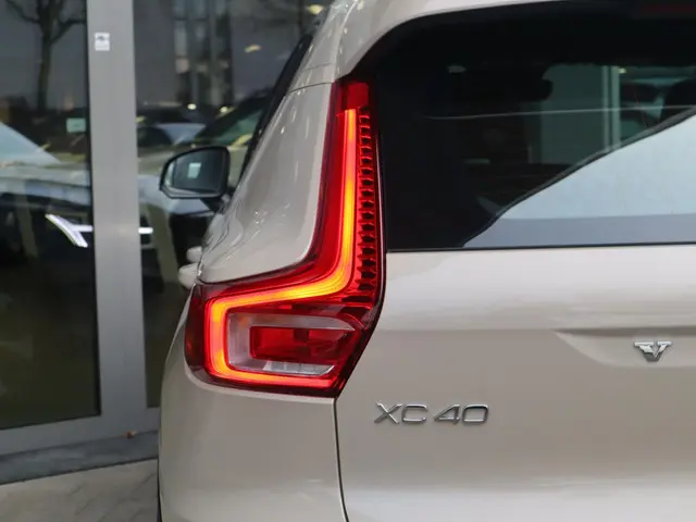 Volvo XC40 2.0 B4 Plus Dark 2025 Benzine 7