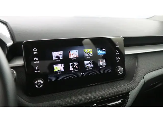 Škoda Fabia 1.0 TSI 115pk Selection DSG 2024 Benzine 30