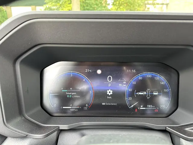 Toyota Land Cruiser 2.8 D-4D President 2025 Diesel 18