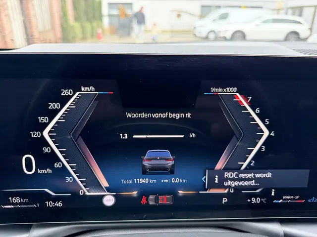 BMW 3 Serie Touring 330i xDrive M-Sport 2025 Benzine 23