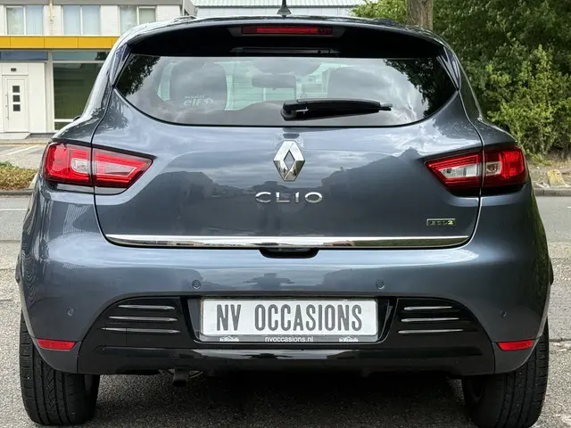 Renault Clio 0.9 TCe Limited 2017 Benzine 12